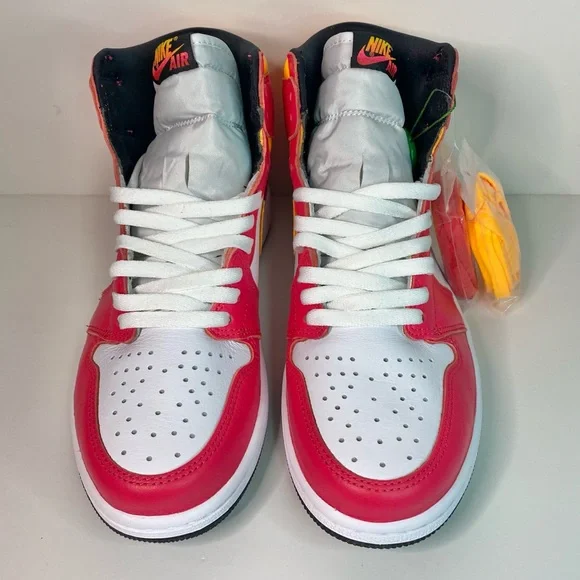 Nike Air Jordan 1 Retro High OG ‘Light Fusion Red’ Men’s Sz9